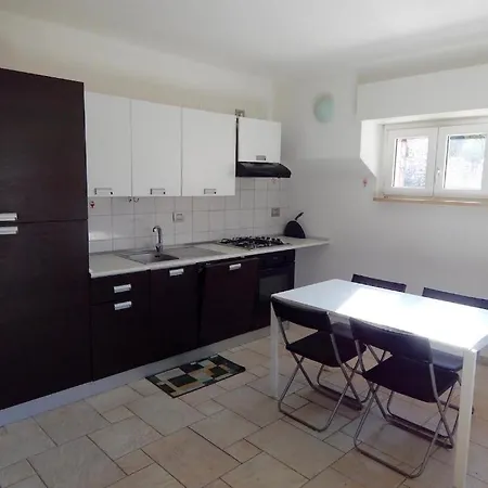 Apartment Bilocale Con Giardino A - S104